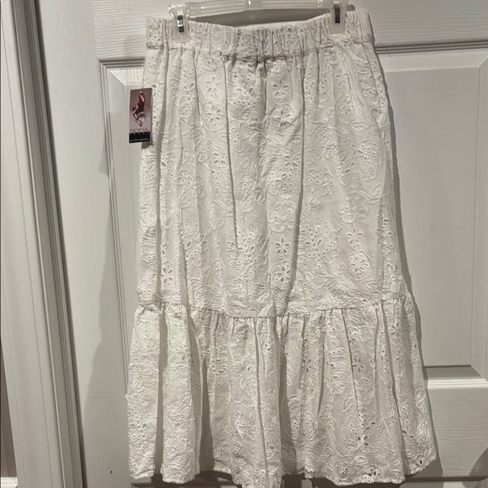 sofia by sofia vergara White Eyelet Midi Skirt with Ruffled Hem - Picture 3 of 8